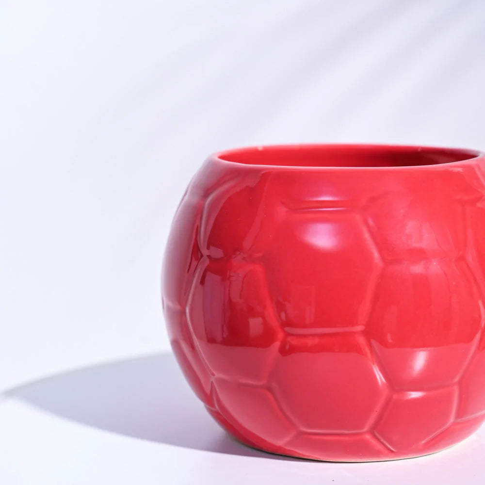 उगाऊ फुटबॉल लाल सिरेमिक गमला | Ugaoo Football Red Ceramic Pot