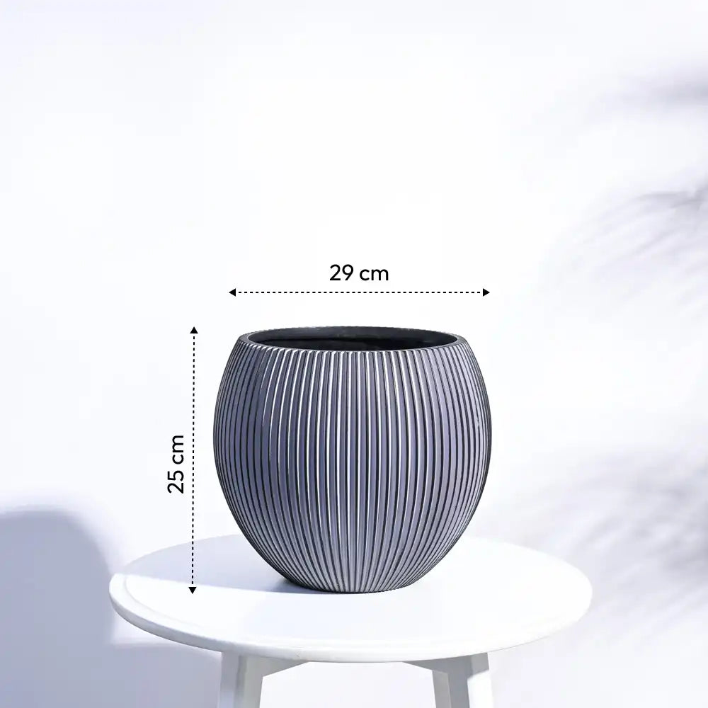 Ugaoo Planter Vase Ball Groove (Black)