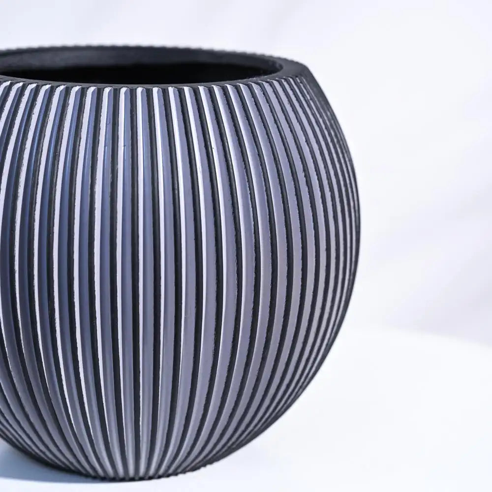 Ugaoo Planter Vase Ball Groove (Black)