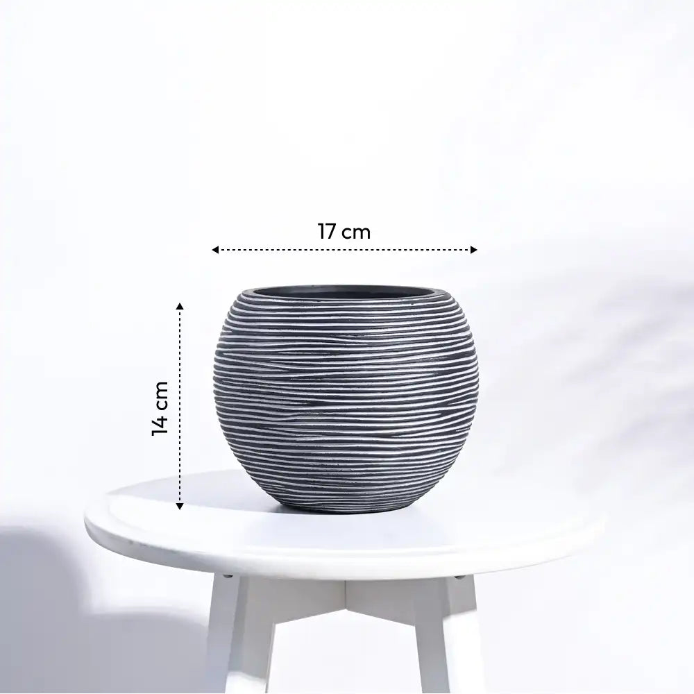 Ugaoo Planter Vase Ball Rib (Black)